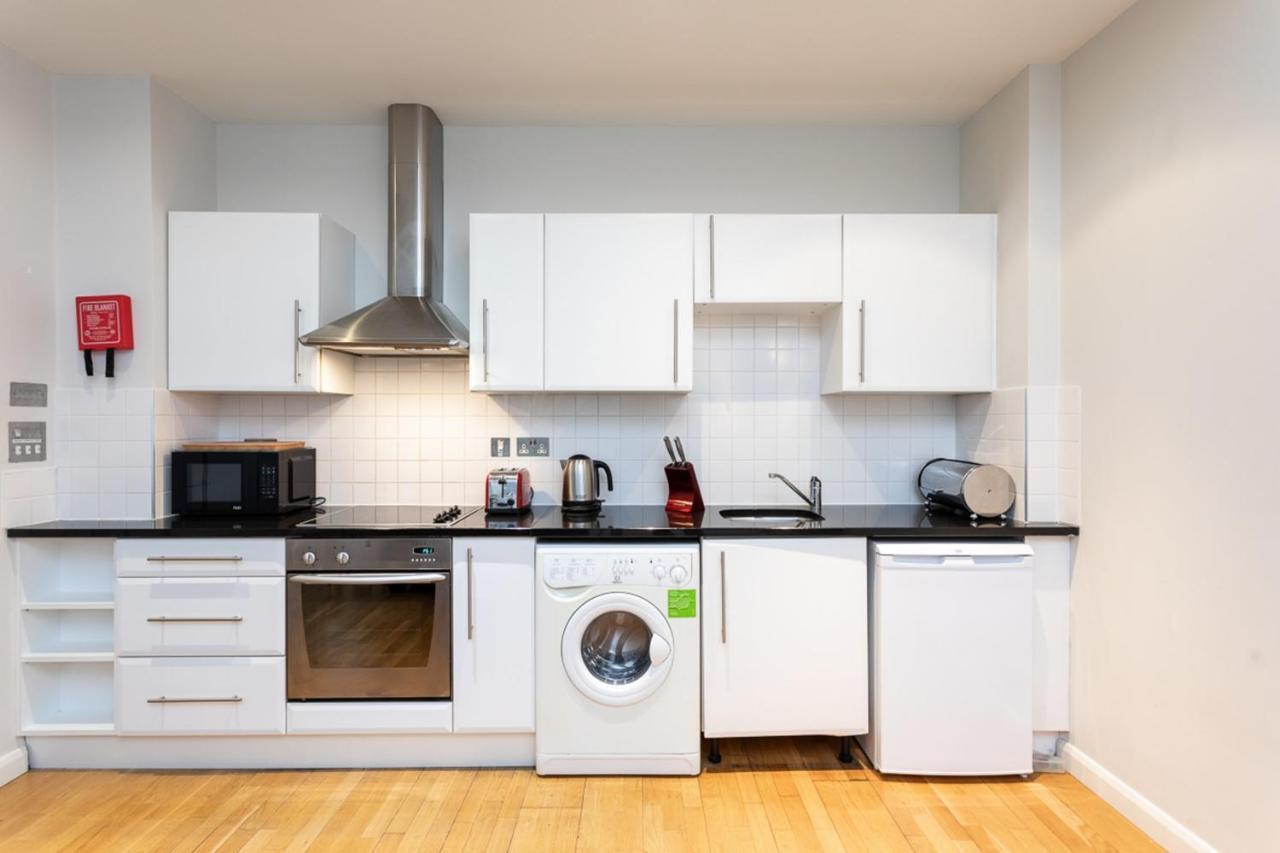 Groveland Court Apartment 1 Лондон Екстериор снимка